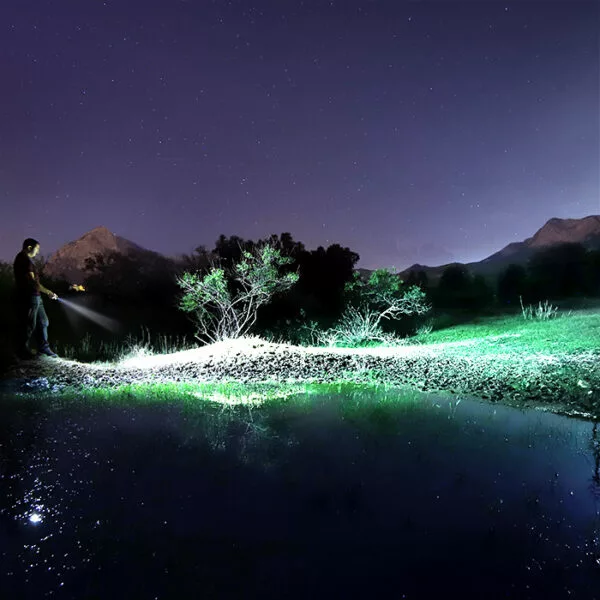 Automotive Repair Flashlights Fenix E18R V2.0 High Performance Rechargeable EDC Flashlight - Image 2