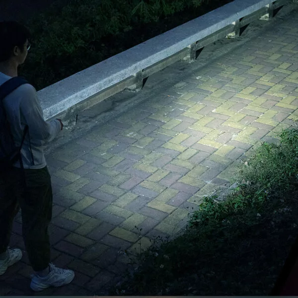 Automotive Repair Flashlights Fenix E18R V2.0 High Performance Rechargeable EDC Flashlight - Image 5