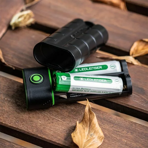 Accessories LEDLenser Flex7 PowerBank | Includes 18650 Batteries - Image 2