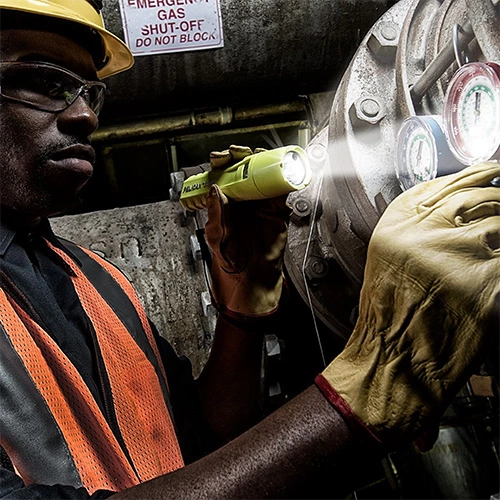 Automotive Repair Flashlights Pelican 3345 Dual Beam Flashlight | Intrinsically Safe | Pelican Distributor - Image 5